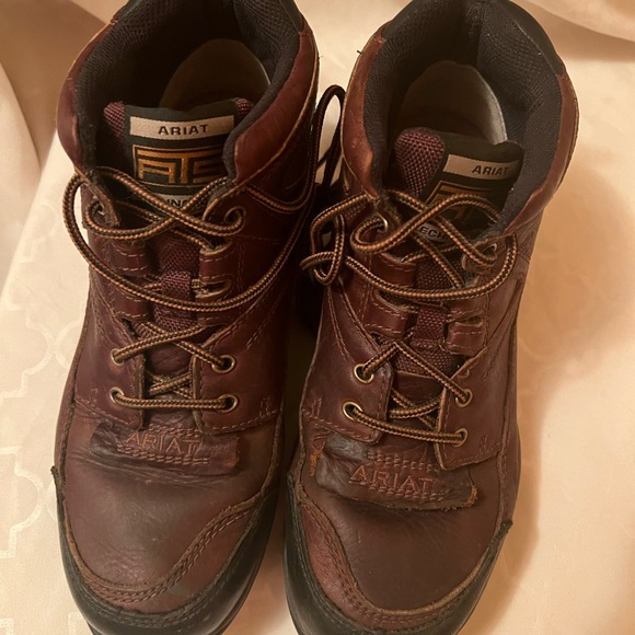 Ariat hiking boots - Picture 1 of 4